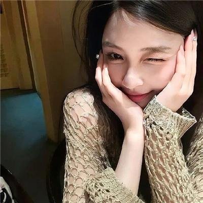 雨中的女人